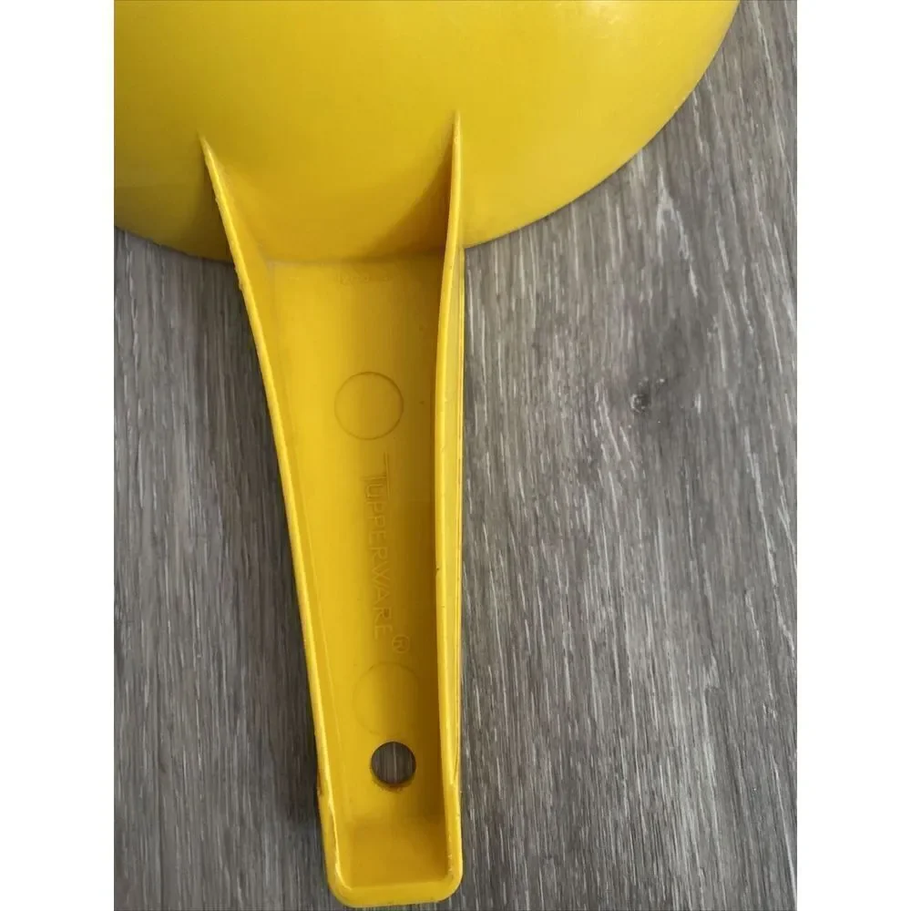 Vintage Tupperware Strainer Colander 1200-3 Yellow 1 Quart With Handle Hang Hole